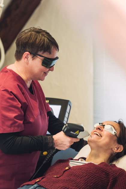 Laserbehandlung mit Dr. Iris Mayr-Tscharre